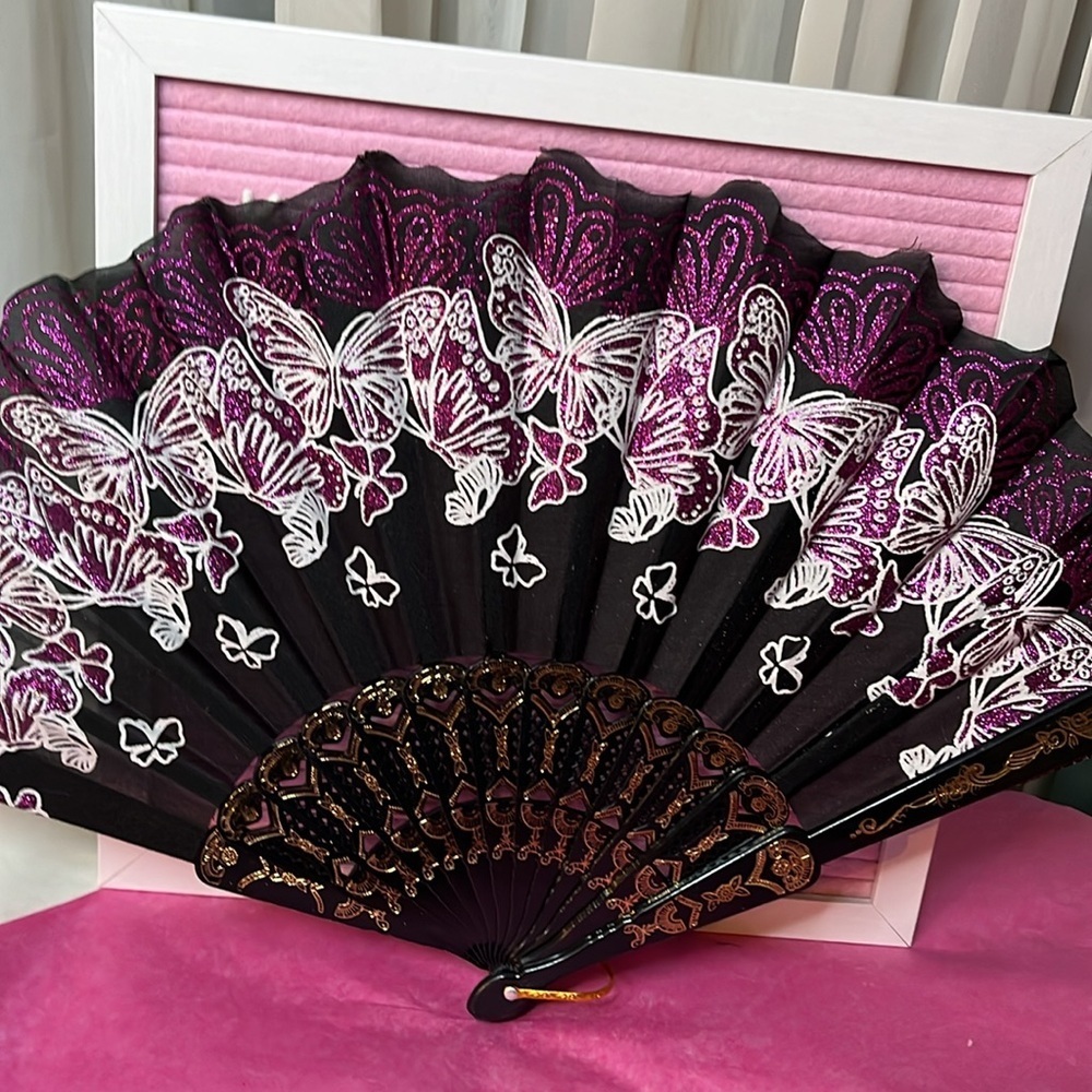 Beautiful 18” Butterflies Fans! - Picture 6 of 7